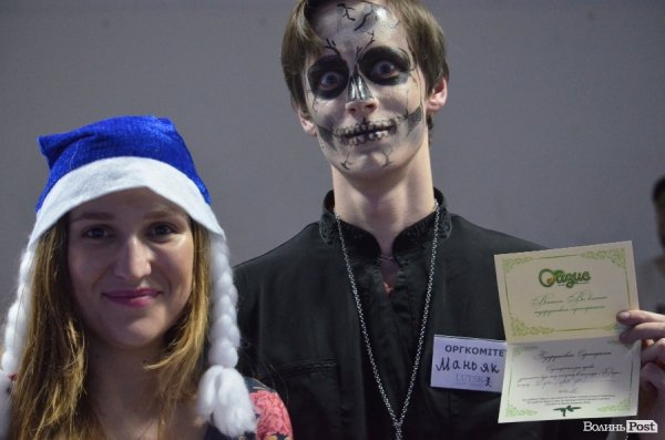 Як лучани всю ніч дивилися новорічні фільми. ФОТО 