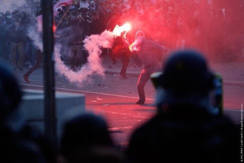 У Парижі марш противників геїв завершився масовими затриманнями. ФОТО. ВІДЕО