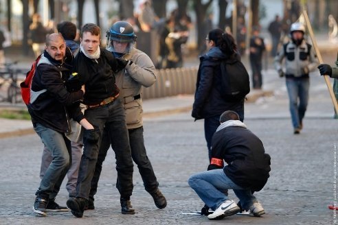 У Парижі марш противників геїв завершився масовими затриманнями. ФОТО. ВІДЕО