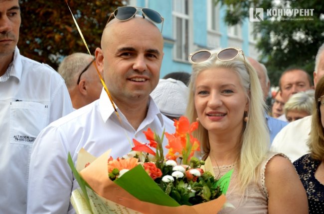 Кульки, бантики і квіти: як луцька школа №1 святкувала перше вересня. ФОТО