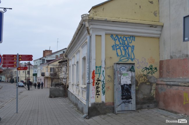 Нетуристичний Луцьк, або Що ховають під стінами замку Любарта. ФОТО