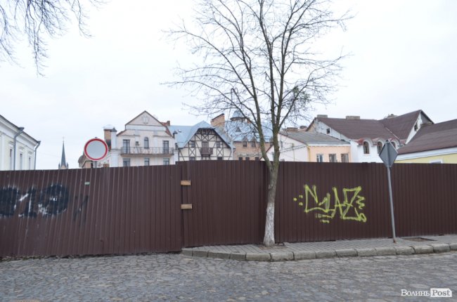Нетуристичний Луцьк, або Що ховають під стінами замку Любарта. ФОТО