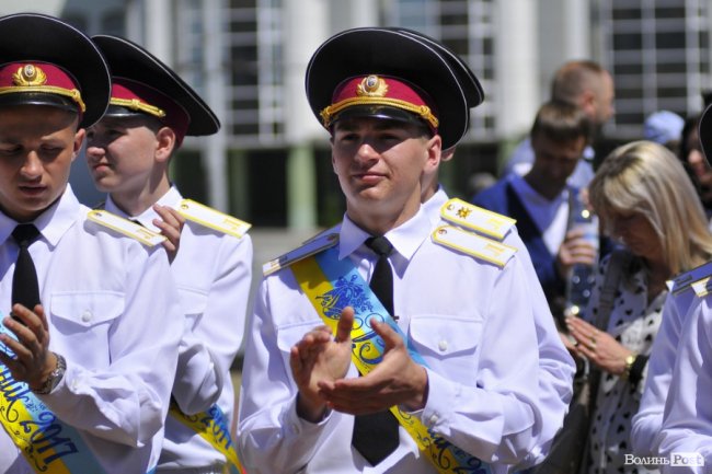 Фото випускного у військовому ліцеї в Луцьку