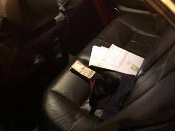 Кривий Ріг: прокурора зловили на хабарі в 3 тисячі доларів