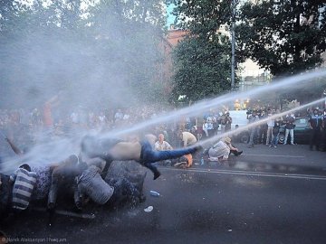 У Вірменії силовики розігнали протестувальників. ФОТО. ВІДЕО