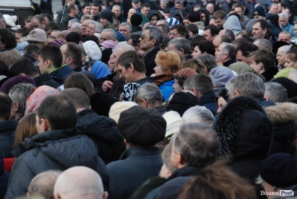 Майдан у Луцьку: Віче і хода на ДПЗ. ФОТО