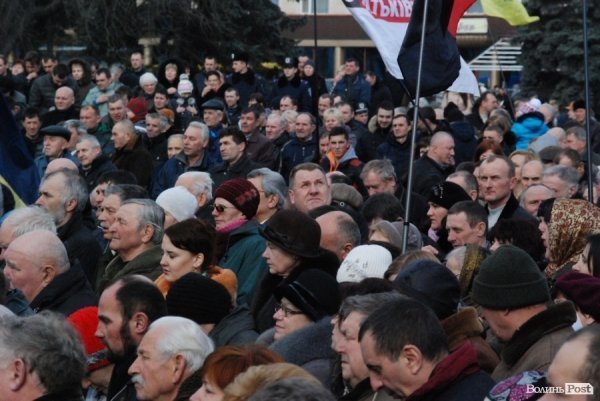 Майдан у Луцьку: Віче і хода на ДПЗ. ФОТО