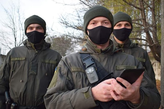 Відтепер луцькі нацгвардійці патрулюватимуть місто з планшетами