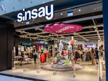 У Луцьку дві студентки намагались обікрасти магазин одягу