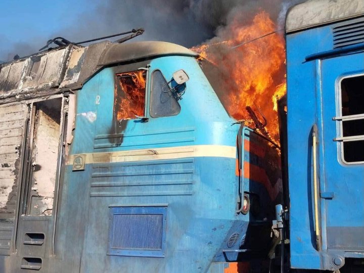 На Запоріжжі росіяни обстріляли пасажирський потяг, поранена провідниця