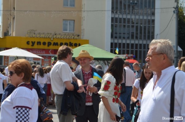 Лучани продовжують святкувати День Незалежності України. ФОТОРЕПОРТАЖ