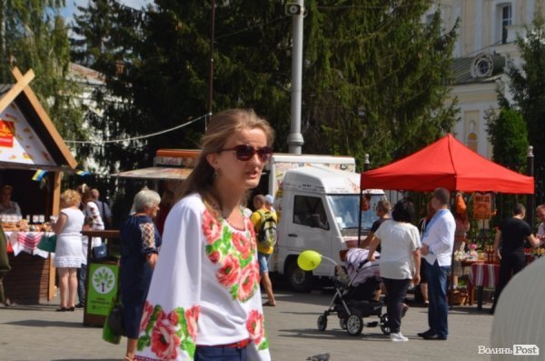 Лучани продовжують святкувати День Незалежності України. ФОТОРЕПОРТАЖ