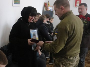 Рідним загиблих Героїв з Волині вручили їхні посмертні ордени «За мужність». ФОТО