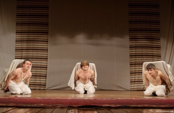 У Луцьку театрали «вклонилися» Шевченку. ФОТО