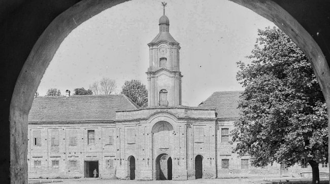 Олицька резиденція Радзивіллів на ретрофото 