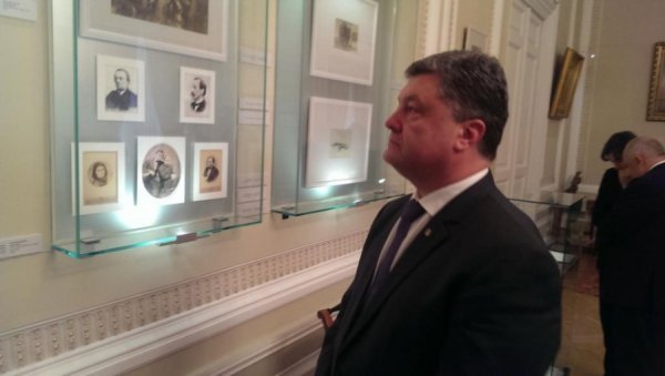 Порошенко вручив діячам культури премії Шевченка. ФОТО