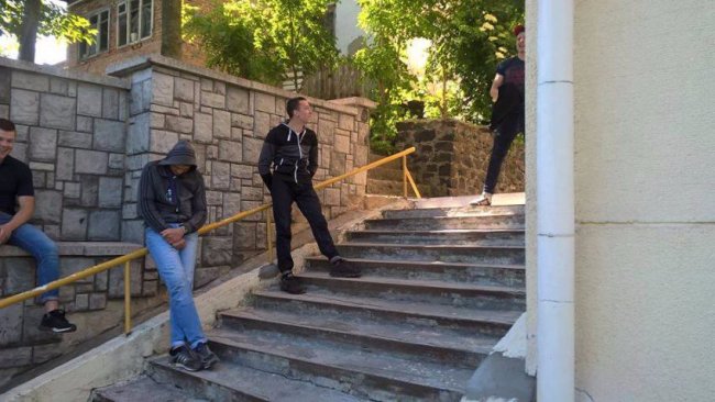 Тітушкам під Луцькрадою платили по 300-400 гривень, – ЗМІ