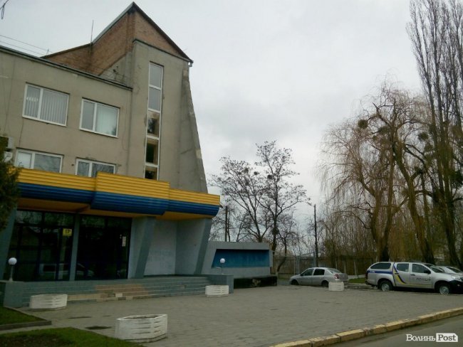 Силовики влаштували «маски-шоу» на луцькому підприємстві