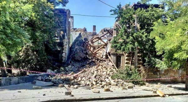 В Одесі обвалився Масонський дім. ФОТО