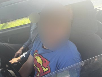 У Луцьку п'яний водій давав патрульним три тисячі гривень хабара