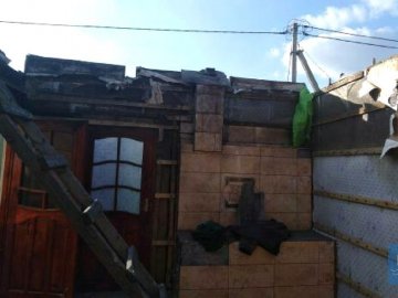 Пожежа залишила без даху над головою  сім’ю на Волині: просять допомогти відремонтувати будинок