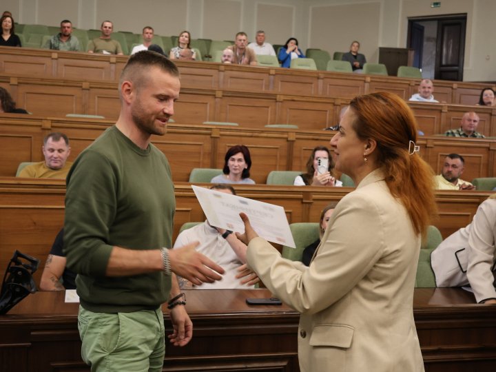 У Луцьку для ветеранів війни вручили сертифікати на житло. ФОТО