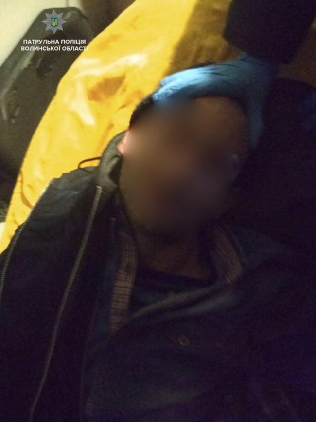 У Луцьку підлітки витягли з петлі чоловіка, який намагався звести рахунки з життям