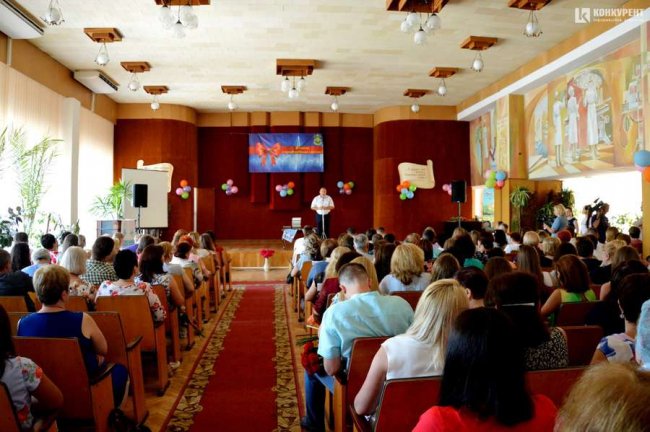 Андрій Покровський привітав луцьких медиків з професійним святом. ФОТО