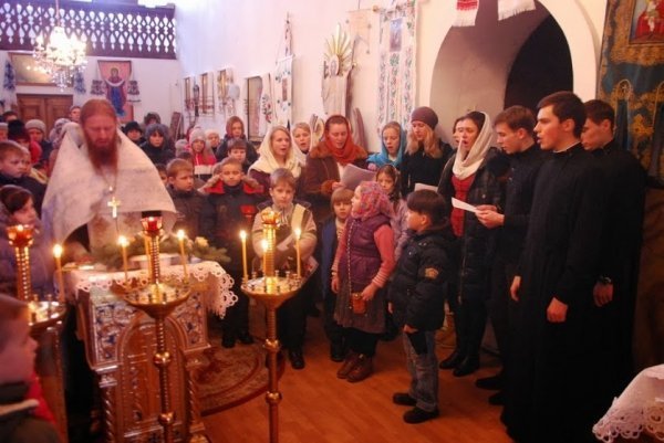 У Луцьку діти молилися за мир. ФОТО