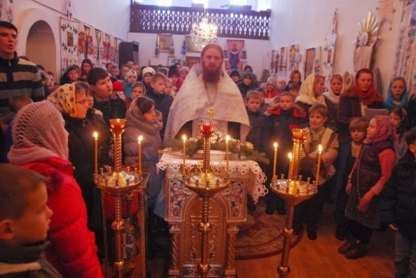 У Луцьку діти молилися за мир. ФОТО