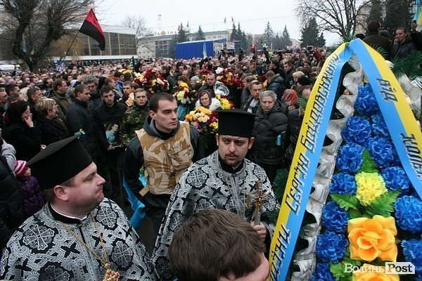 У Луцьку прощалися з загиблим волинянином. ФОТО