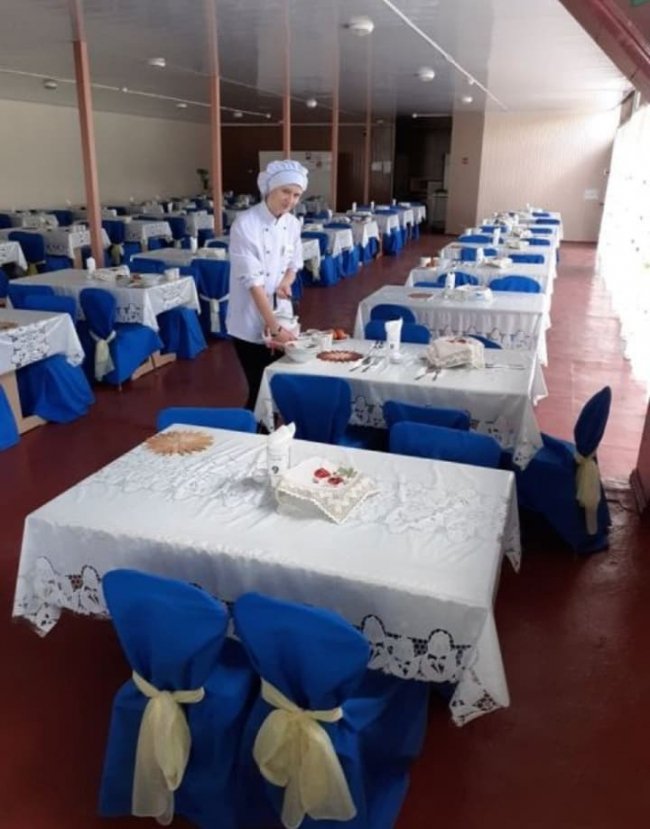 Майбутні кондитери з Волині проходять практику на базі відпочинку в Одесі. ФОТО