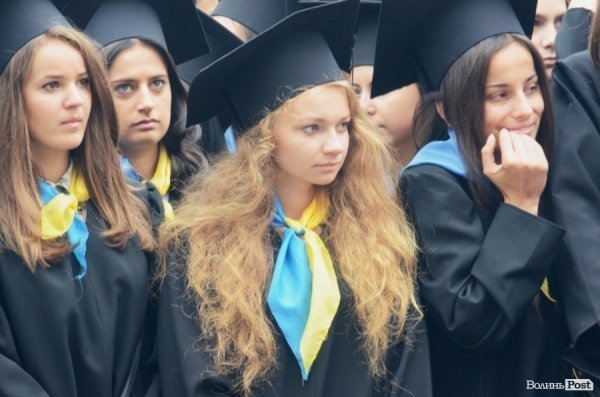 Фотопогляд: посвята в студенти першокурсників СНУ