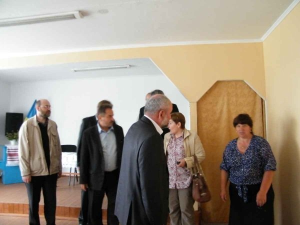 Депутатам влаштували турне клубами Волині. ФОТО