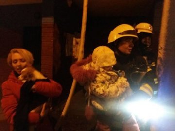 Пожежа у багатоповерхівці: 25 евакуйованих, 3 дітей шпиталізували