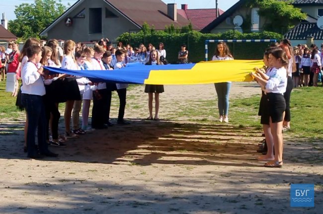 Останній дзвоник у Володимирі. ФОТО