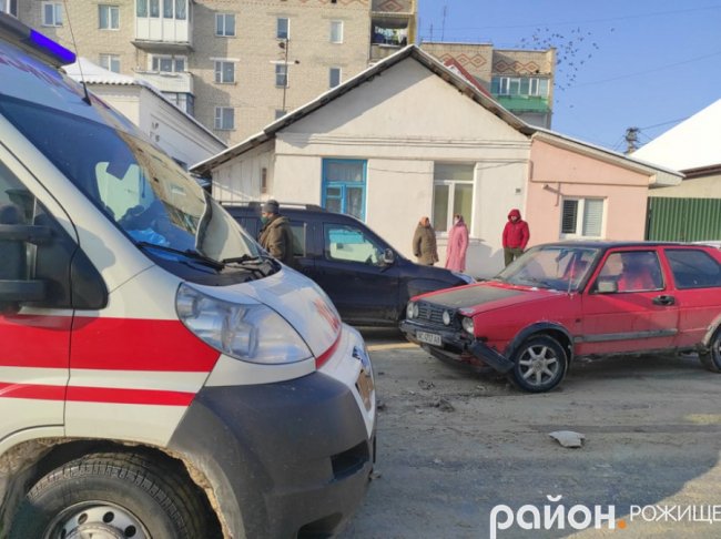 На Волині – подвійна аварія за участю «швидкої». ФОТО