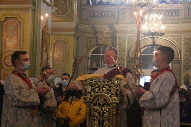 Владика Михаїл відправив різдвяну службу у кафедральному соборі Луцька. ФОТО