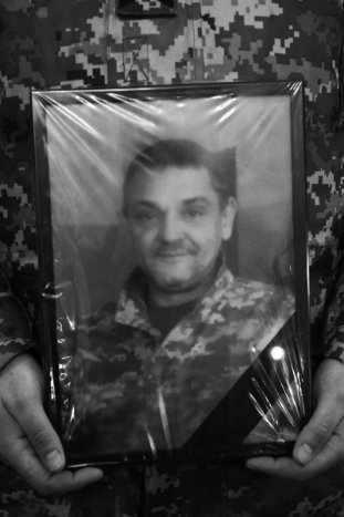 У Луцьку з честю провели в останню дорогу двох військових. ФОТО У Луцьку з честю провели в останню дорогу двох військових. ФОТО