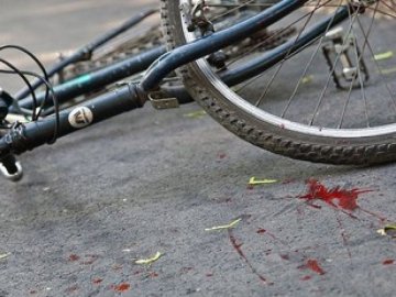 У селі під Луцьком BMW збило дітей на ровері