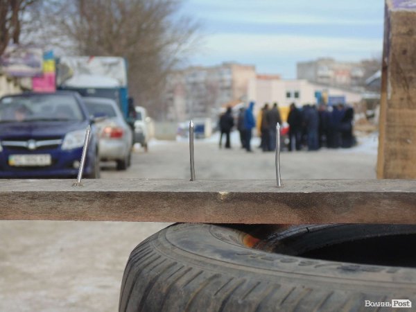 Блокування луцьких ВВ-шників: день шостий. ФОТО