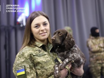 Прикордонниця з Волині отримала нагороди за своїх службових собак, які лишилися у російському полоні