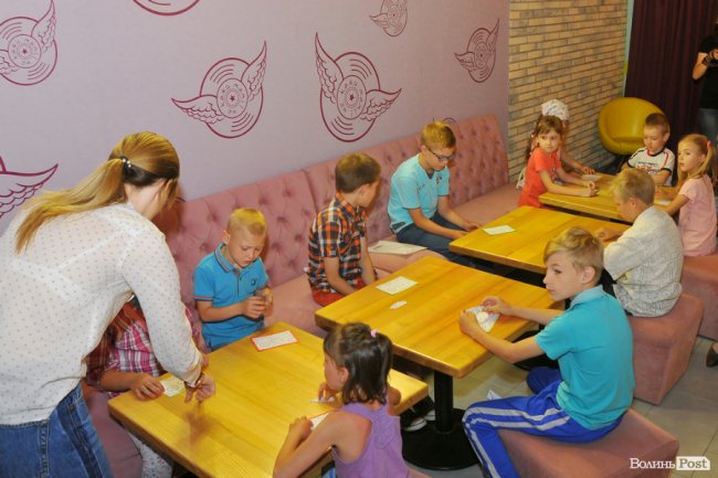 У луцькому «Промені» влаштували свято для дітей. ФОТО