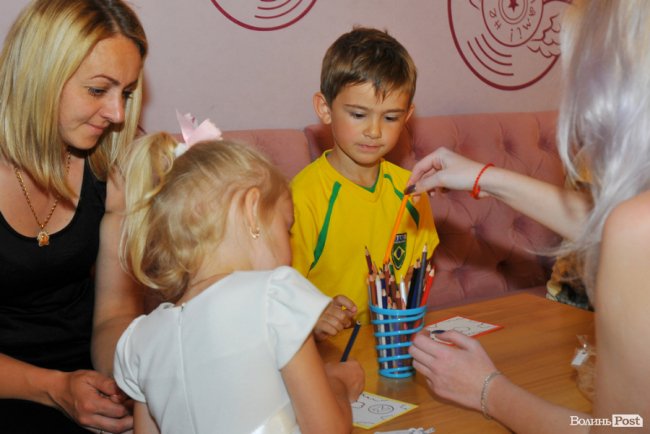 У луцькому «Промені» влаштували свято для дітей. ФОТО