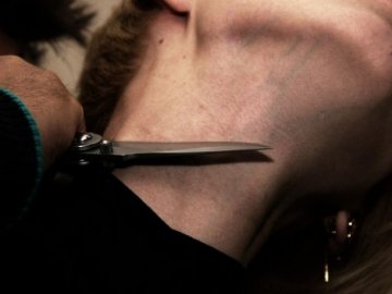 На Кіровоградщині п'яний чоловік катував двох медиків, яких взяв у заручники. ВІДЕО