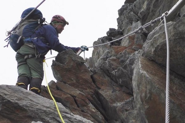 Луцький альпініст піднявся на найвищу та найскладнішу вершину Європи. ФОТО