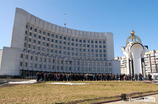 «Санрайз» тепер мітингує під облрадою