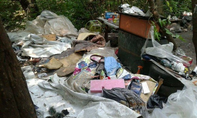 На березі Стиру у Луцьку знесли «квартал халабуд». ФОТО