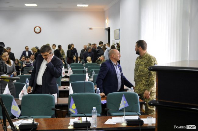 «Переворот» у Луцькій міськраді: 37 фотомиттєвостей
