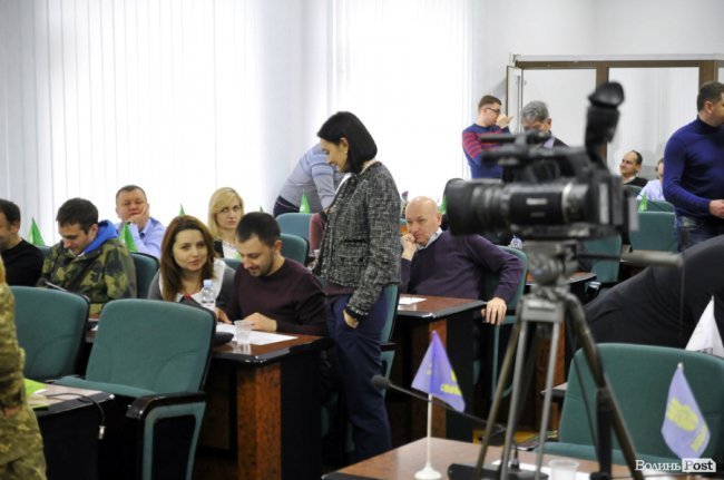 «Переворот» у Луцькій міськраді: 37 фотомиттєвостей